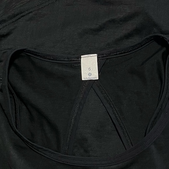 EUC Lululemon Black Racerback Style Tank Sz 6 - Picture 4 of 5